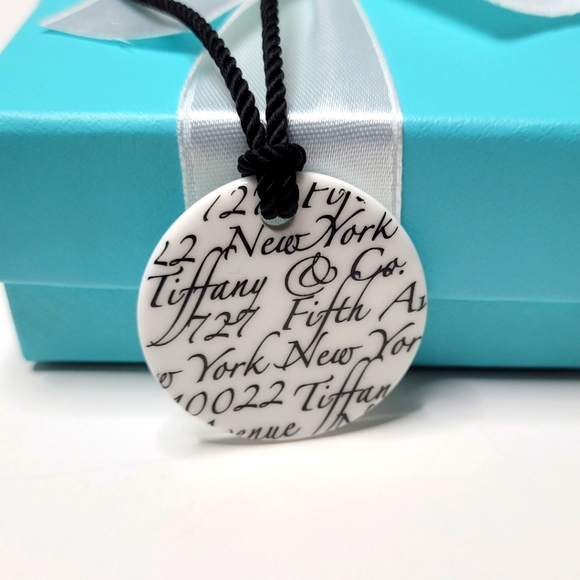 Tiffany & Co. Rare White Note Notes Round Circle Ireland Bone China 18" Necklace - Picture 6 of 12